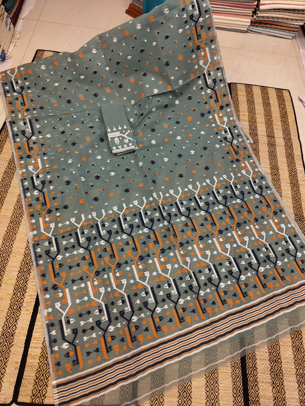 Woven Design Dhakai Jamdani saree - Rebistore