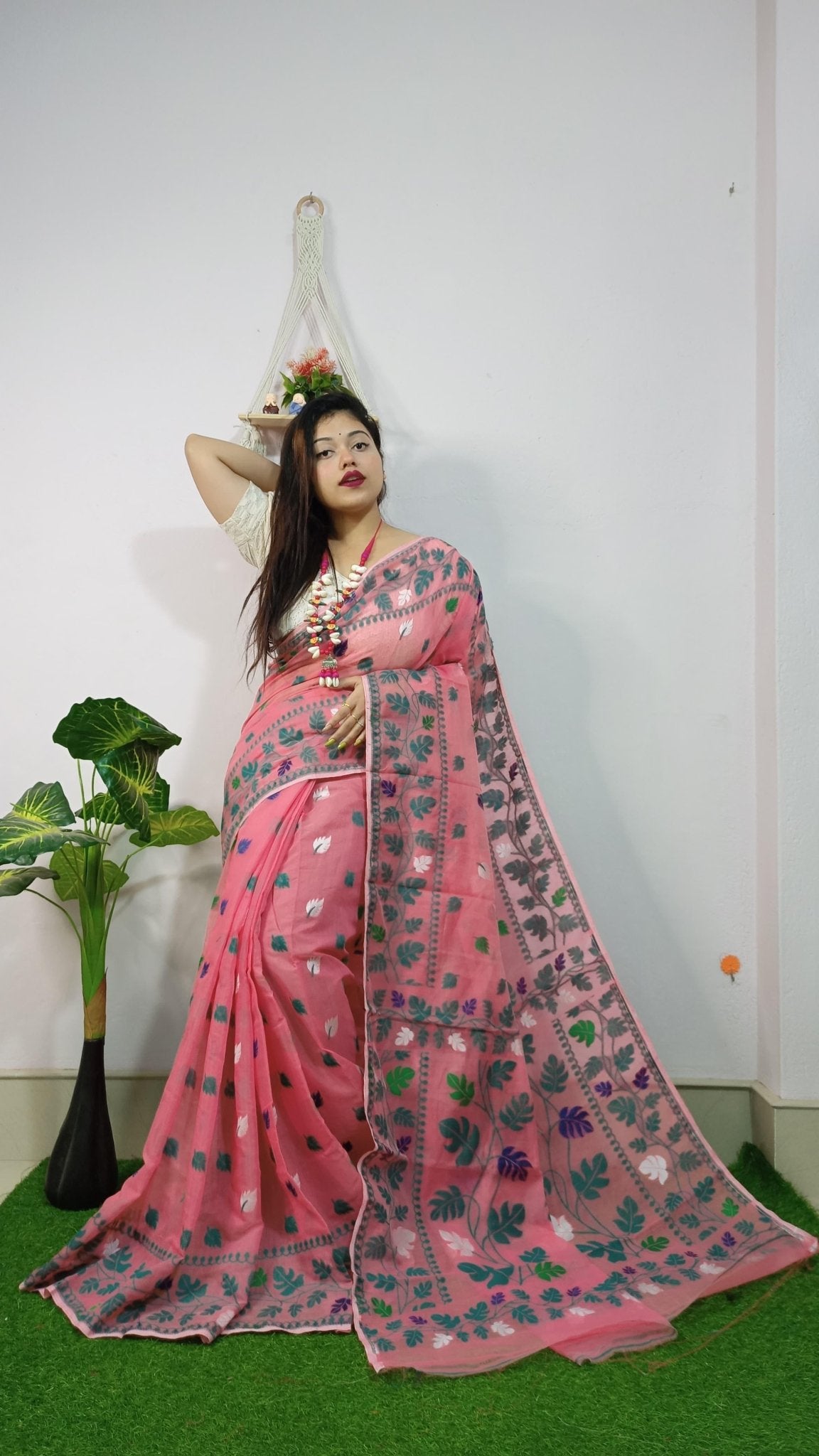 WOVEN DESIGND DHAKAI JAMDANI SAREE - Rebistore