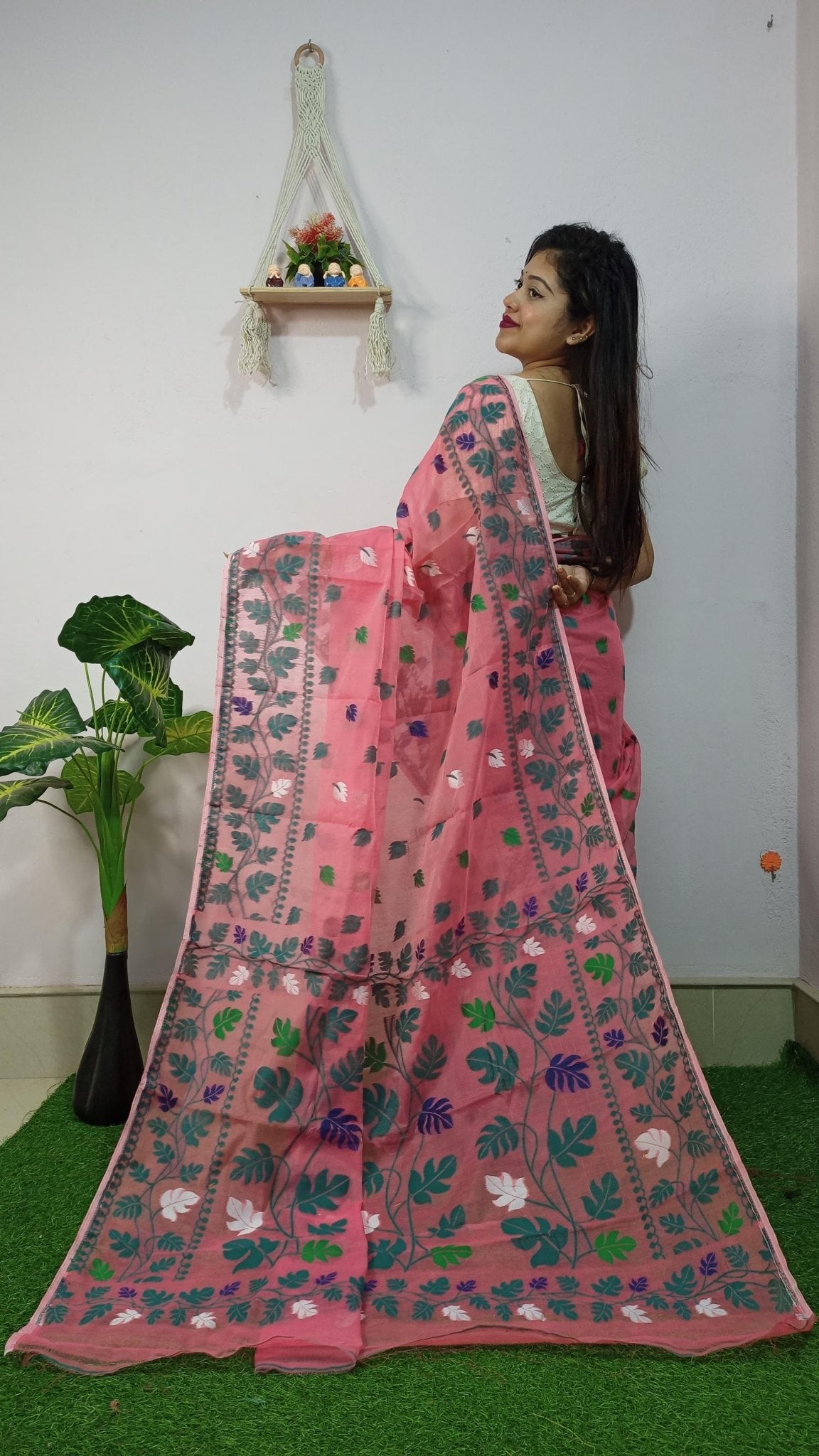 WOVEN DESIGND DHAKAI JAMDANI SAREE - Rebistore
