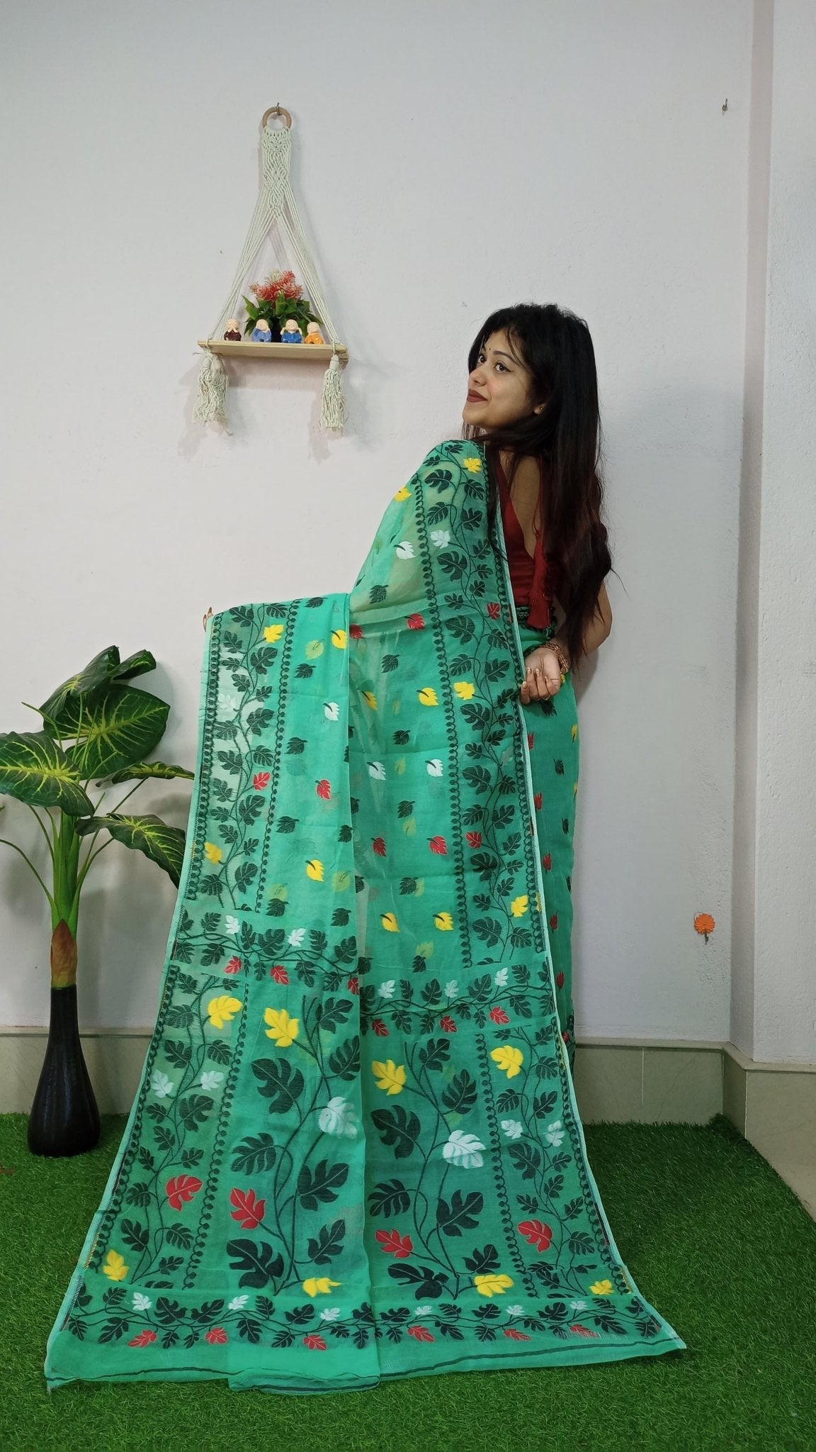 WOVEN DESIGND DHAKAI JAMDANI SAREE - Rebistore